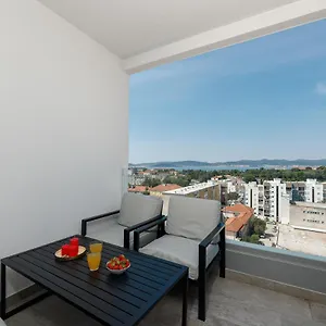 Center - Rooftop, Wifi, New Zadar